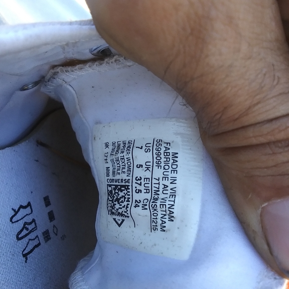 Used converse shoes - Picture 6 of 8